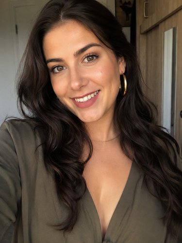 Isa Medeiros, fundadora do Floresça